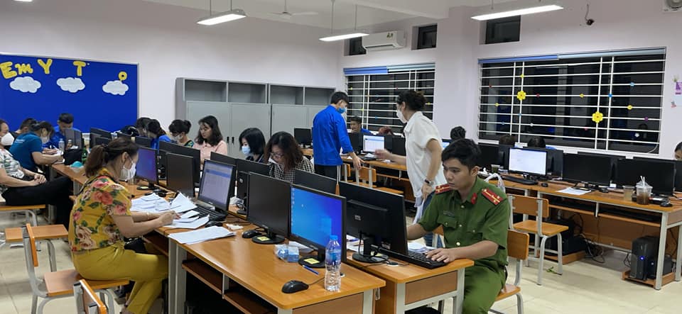 Trường Tiểu học Nguyễn Bá Ngọc tích cực hỗ trợ tuyến đầu chống dịch