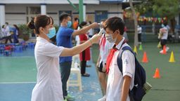 Học sinh từ lớp 7 - 12 ở Hà Nội đi học trực tiếp từ ngày 8/2