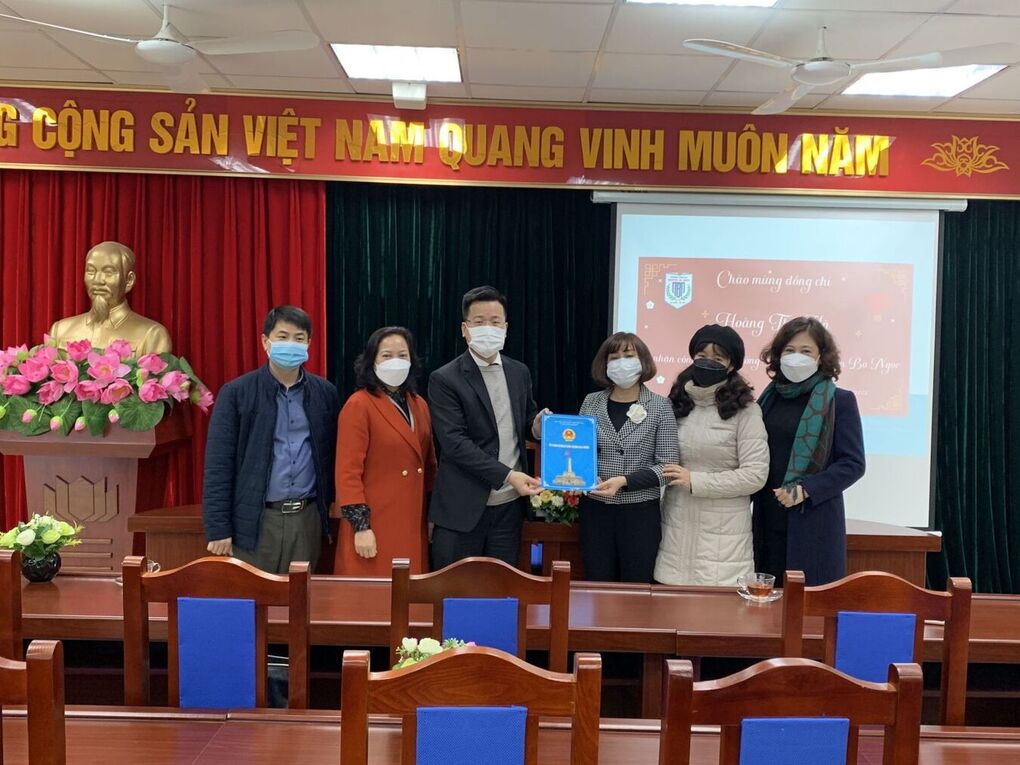 Trường Tiểu học Nguyễn Bá Ngọc chào đón Phó Hiệu trưởng mới