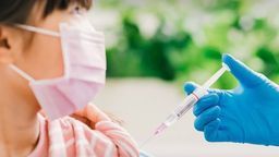 Vì sao cần thiết tiêm vaccine phòng COVID-19 cho trẻ 5-11 tuổi?