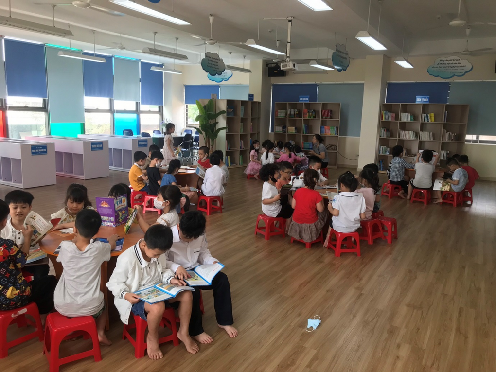 Đọc và làm theo báo Đội với chuyên đề "Xây dựng văn hóa đọc trong nhà trường" năm học 2021 - 2022
