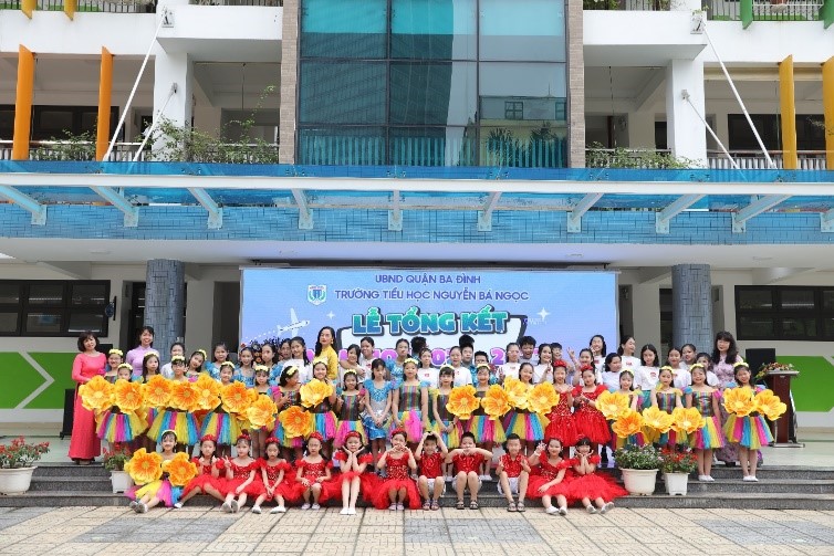 Niềm vui trong ngày tổng kết năm học 2021 - 2022