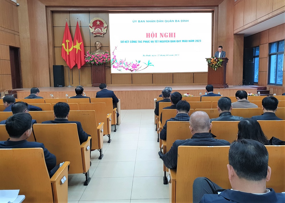 Quận Ba Đình trao tặng 63.245 suất quà dịp Tết Nguyên đán