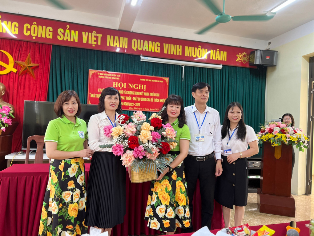 Hội nghị Ký kết biên bản ghi nhớ về chương trình kết nghĩa, triển khai phong trào “Nhà trường cùng chung tay phát triển, thầy cô cùng chia sẻ trách nhiệm, giai đoạn 2023 - 2025”