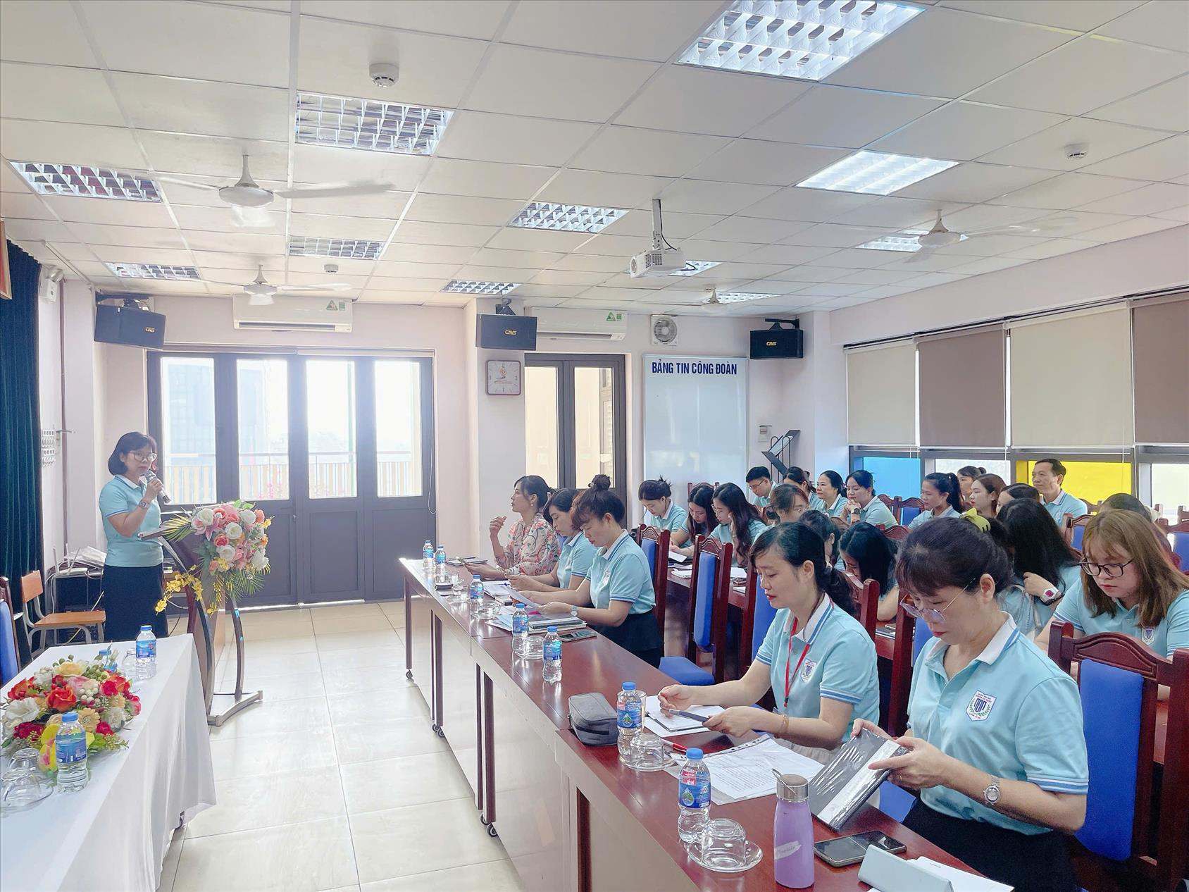 Trường Tiểu học Nguyễn Bá Ngọc tổ chức thành công Hội nghị cán bộ, viên chức, người lao động năm học 2024 - 2025