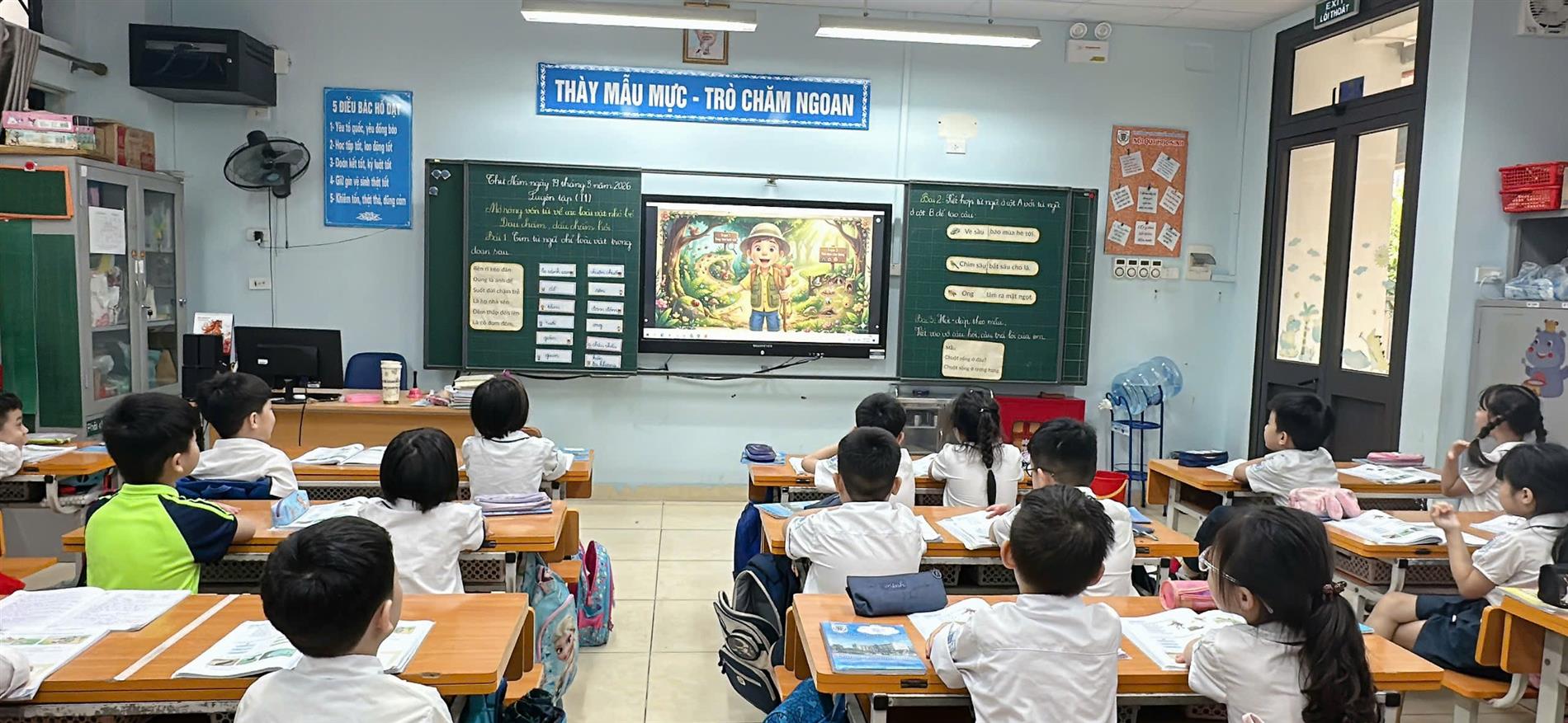 Lan tỏa niềm vui học tập trong giờ Tiếng Việt sáng tạo của cô trò lớp 2A2