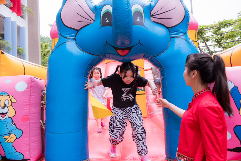 C:\Users\Quang\Desktop\OneDrive_1_6-12-2022\0d4edd03-f6b4-4c69-b285-05933158113a.jpg