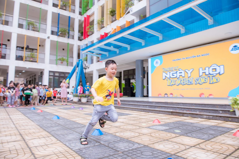 C:\Users\Quang\Desktop\OneDrive_1_6-12-2022\fd66c62c-e2e9-446f-81e7-cf63987fe18f.jpg
