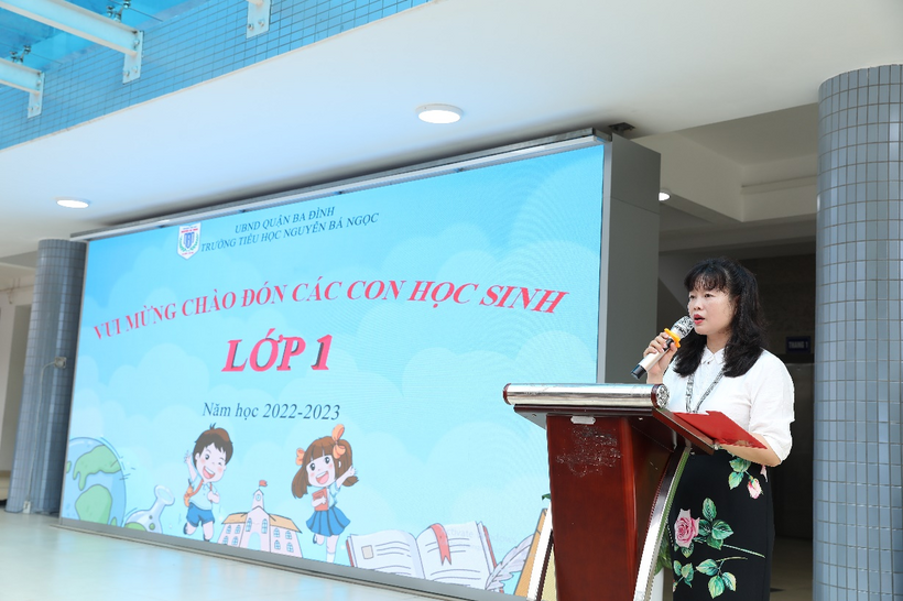 C:\Users\Admin\Downloads\Nguyễn Bá Ngọc đón hs lớp 1-20220802T165311Z-001\Nguyễn Bá Ngọc đón hs lớp 1\0H1A0486.JPG