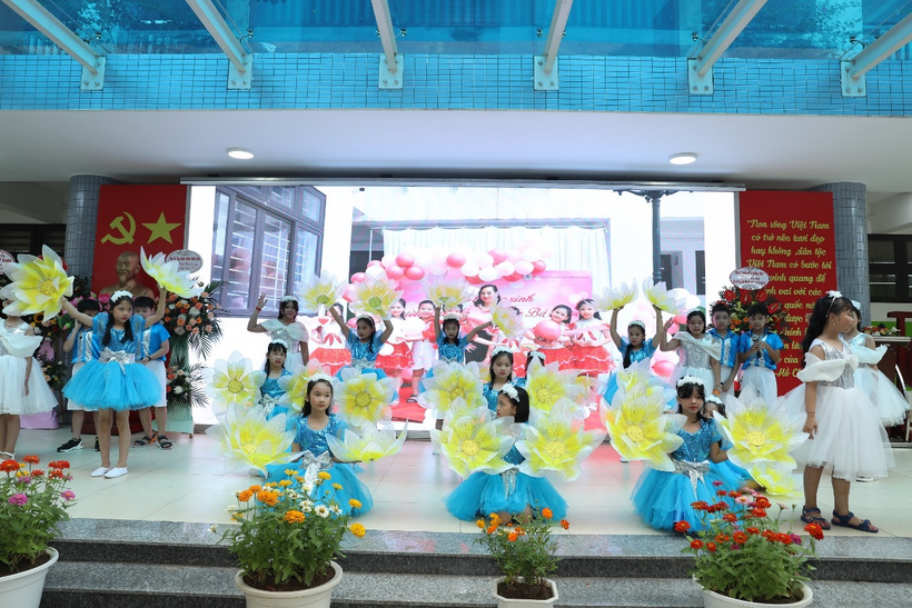 C:\Users\Admin\Desktop\NBN. Khai giảng 2022 - 2023\0H1A0541.JPG