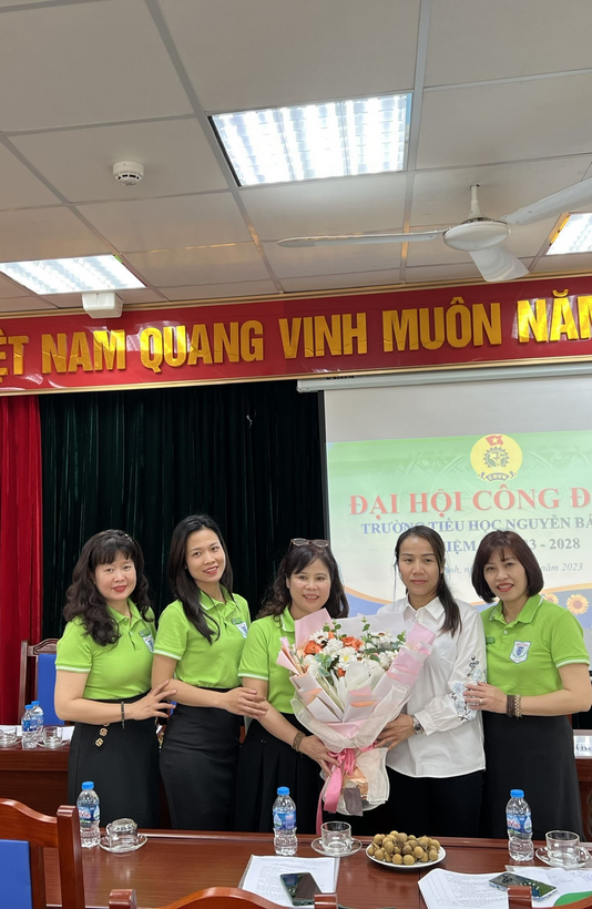 http://ad-c1nguyenbangoc.badinh.edu.vn/UploadFinder/images/z4195522199283_80eedc0608755b3081822c808f616ec9.jpg