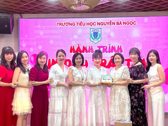 Hành trình in dấu trái tim - Tiệc tri ân nhà giáo Phạm Thị Thiên Nga - Nguyên Hiệu trưởng trường Tiểu học Nguyễn Bá Ngọc