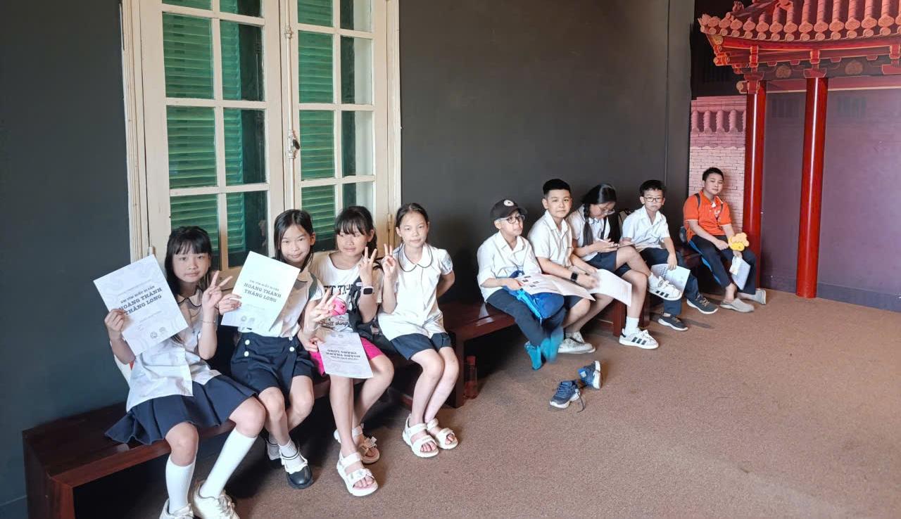 HÀNH TRÌNH TÌM VỀ CỘI NGUỒN: LỚP 4A4 TRƯỜNG TIỂU HỌC NGUYỄN BÁ NGỌC - TRẢI NGHIỆM TẠI HOÀNG THÀNH THĂNG LONG