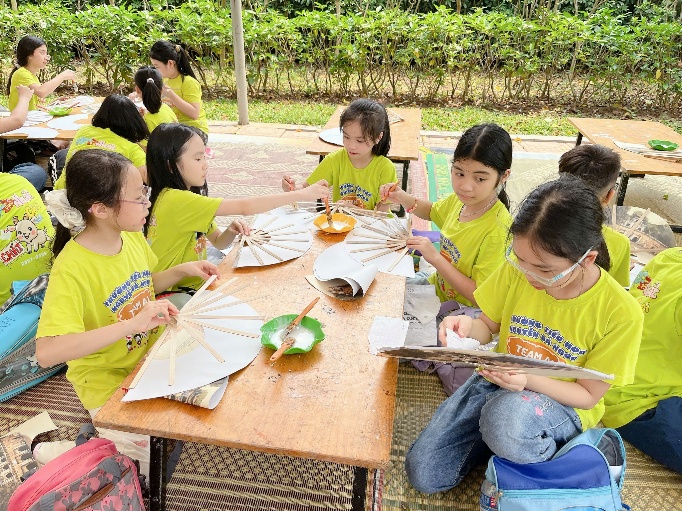 Có thể là hình ảnh về học tập và văn bản